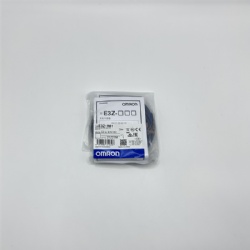 Omron Compact Photoelectric Sensor E3Z-R81